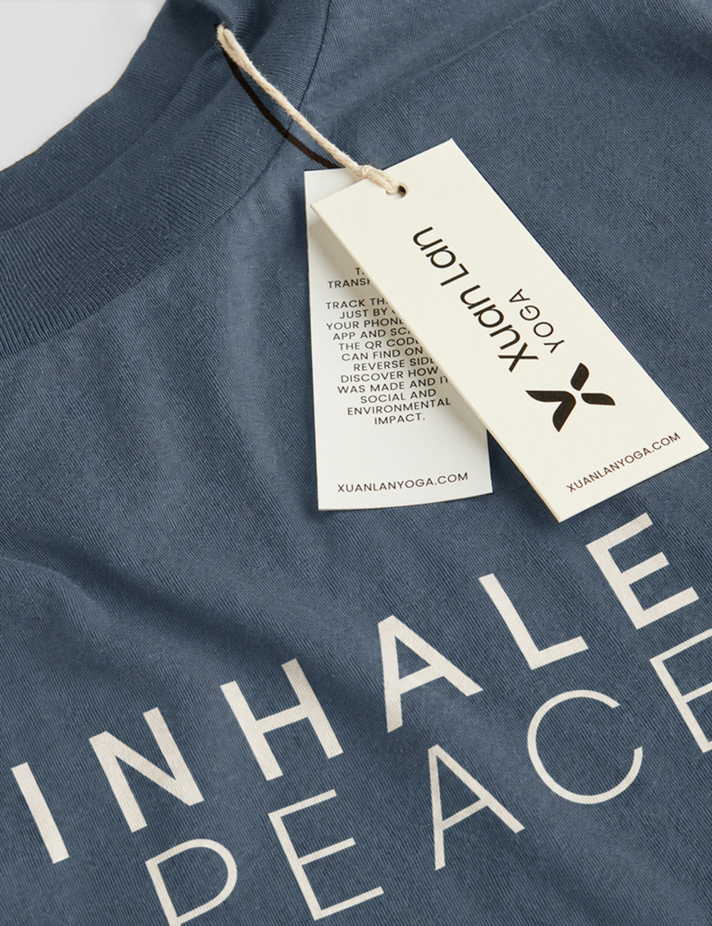Camiseta Inhale Peace Exhale Love